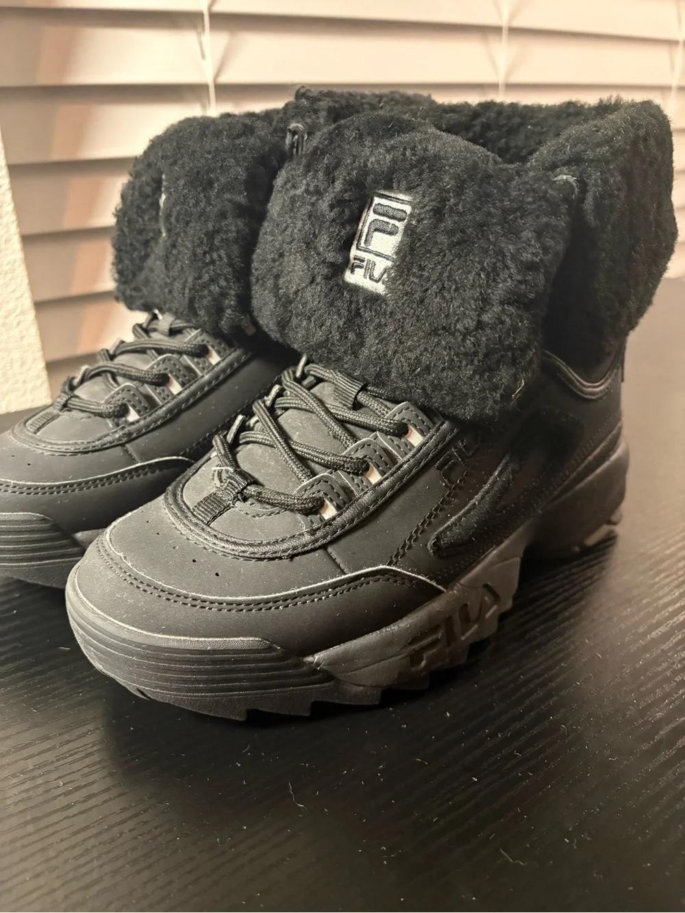 FILA Disruptor Shearling Black Chunky Sneaker Winter Boots Fold Down 6.5